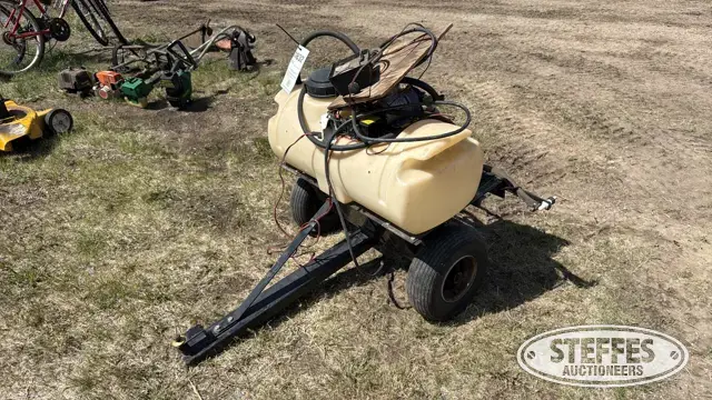 Agri-Fab pull-type lawn sprayer