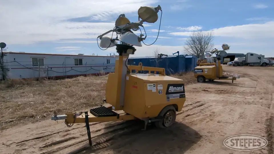 2012 Allmand Maxi-Light V-TWR Generators More Than 500 kW