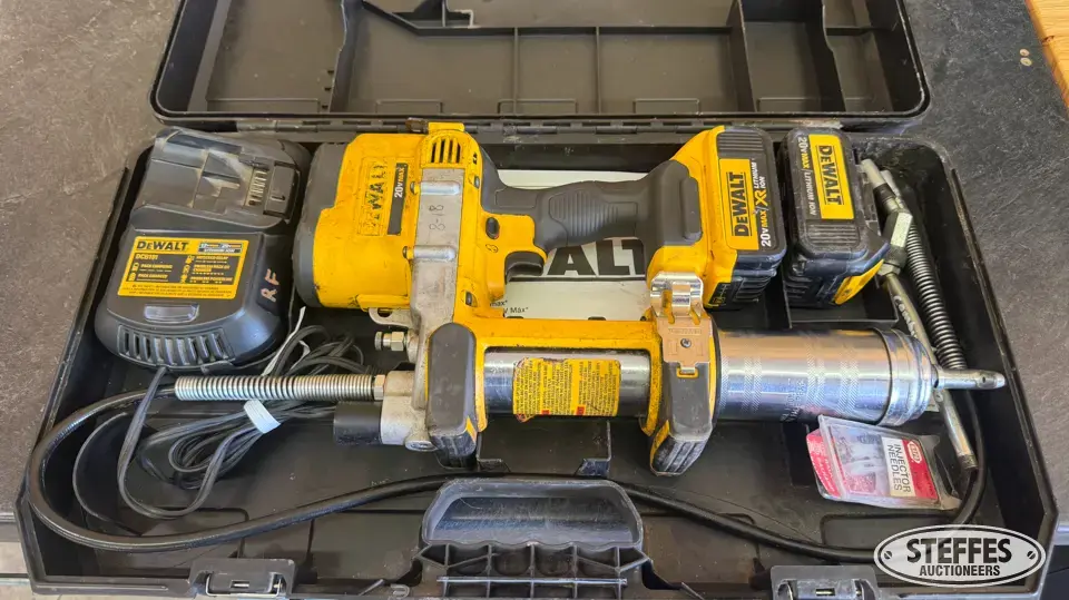 DeWalt DCGG571 cordless grease gun General Tools and Shop Supply
