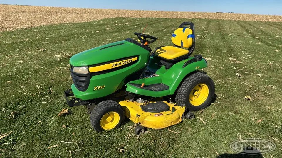 John Deere X534 Lawn Tractor