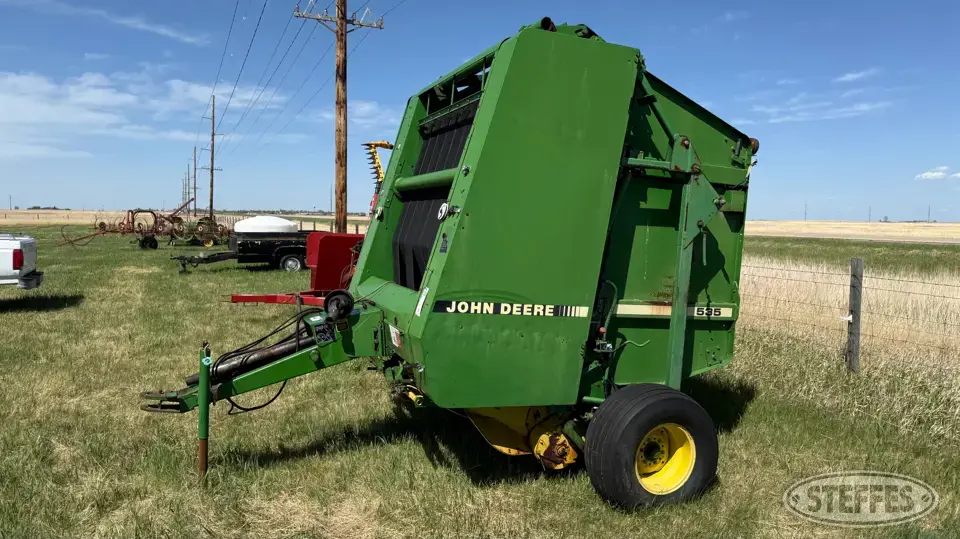 1992 John Deere 535 Round Baler