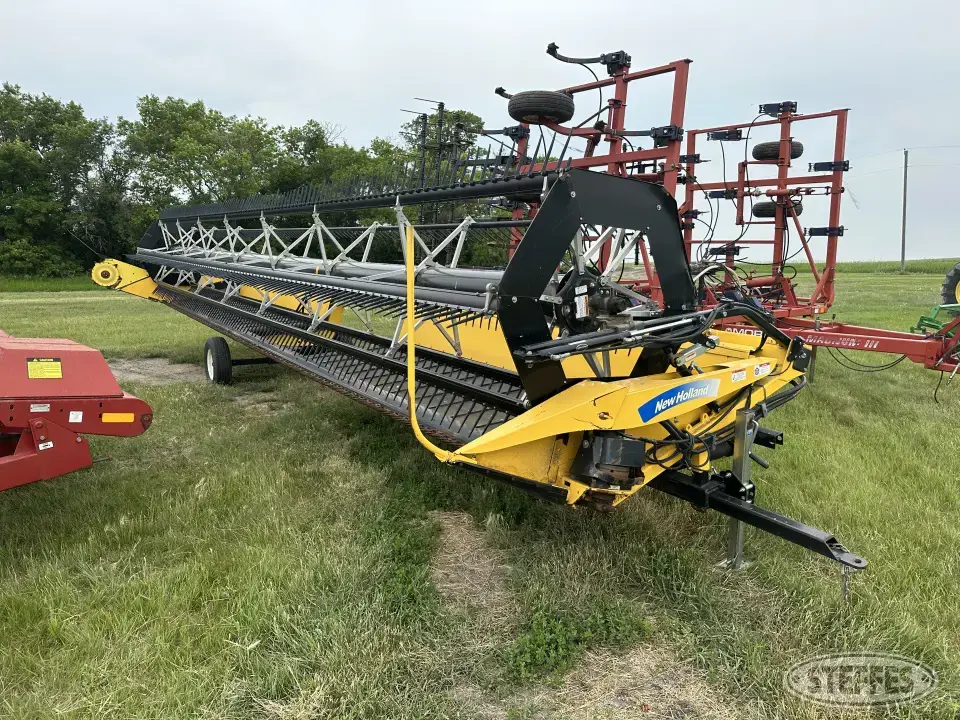 New Holland HB36 Self-Propelled Windrower