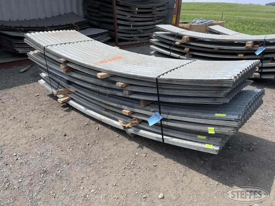 Circle flat bottom grain bin