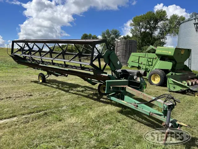 John Deere 590