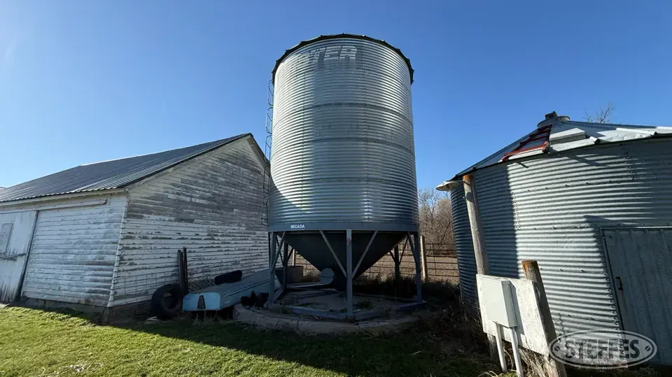 Micada hopper bin