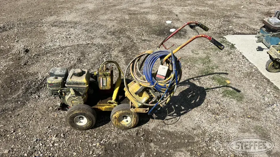 Newstripe & Grayco Paving Equipment