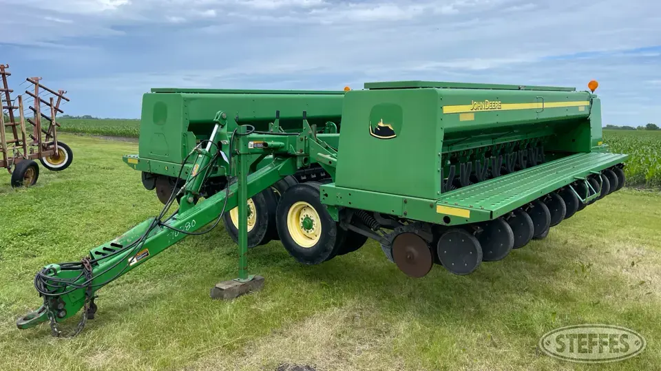 2004 John Deere 455 Press Drill