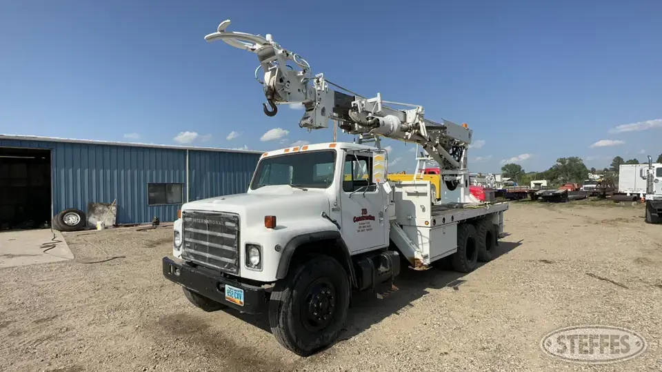 1981 International F1954 Specialty Truck