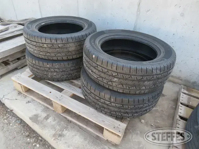 (4) Continental 245/60R18 tires