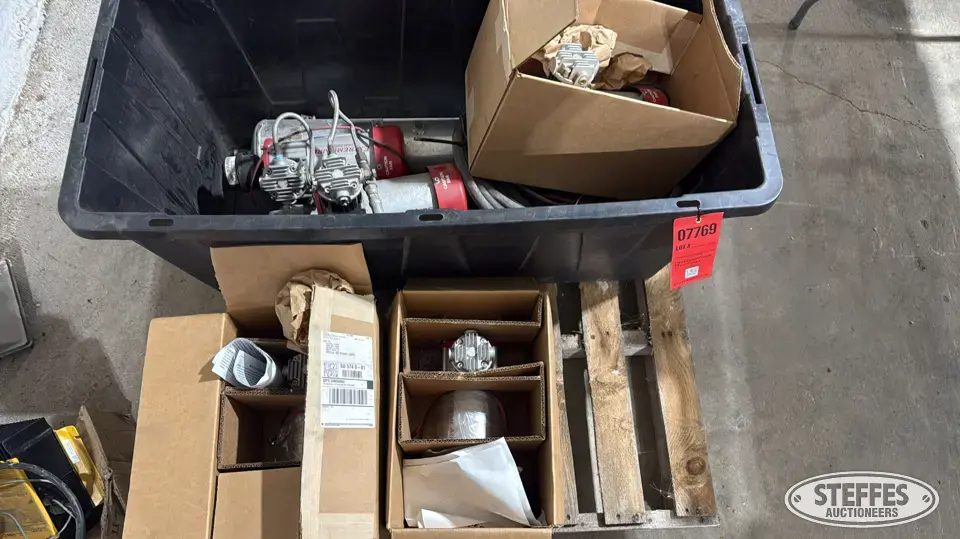 (5) Case IH air ride cab compressors Tractor Part