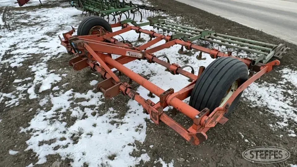 Allis Chalmers 1300 Field Cultivator