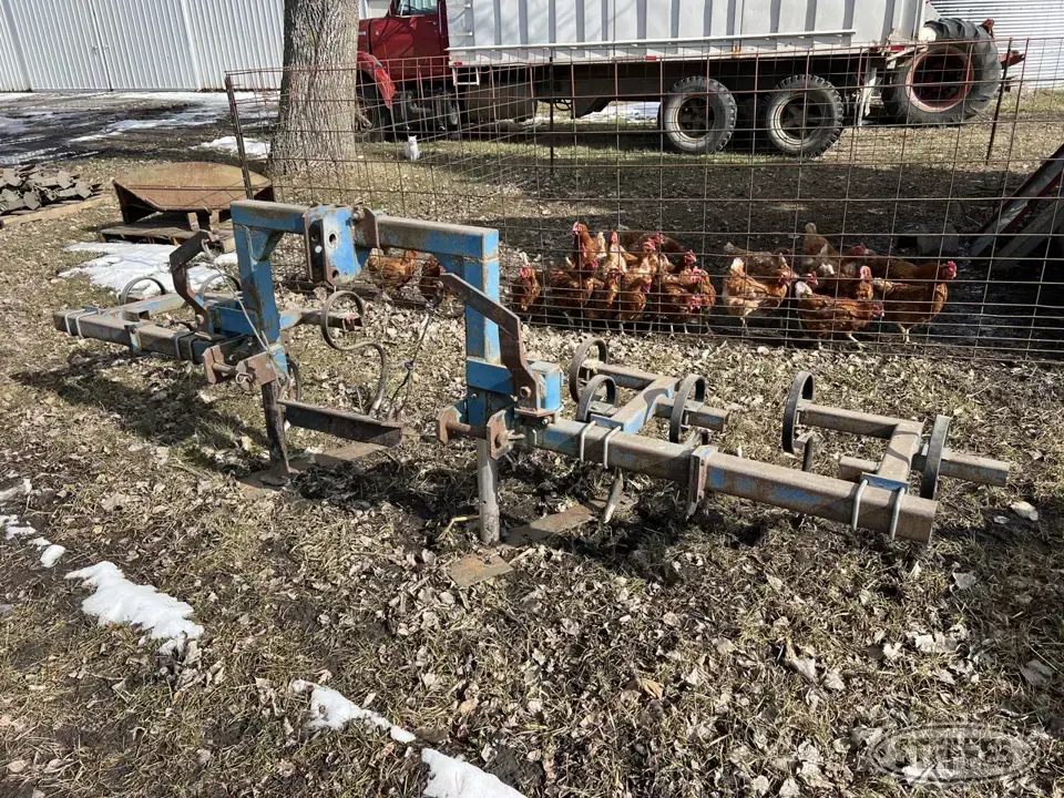 K & M Farm Support Item