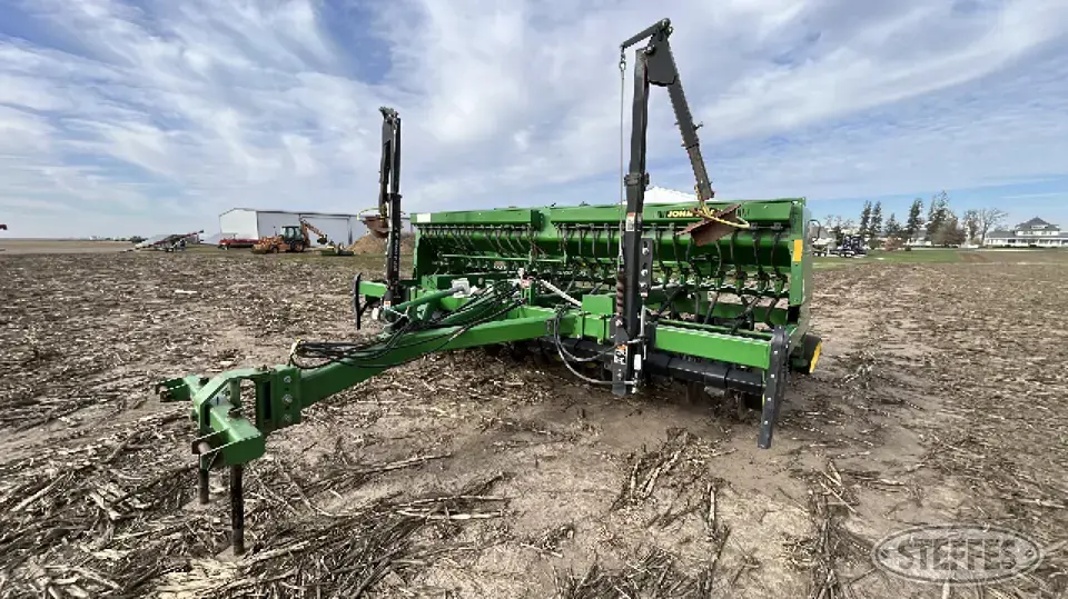 John Deere 750 Press Drill