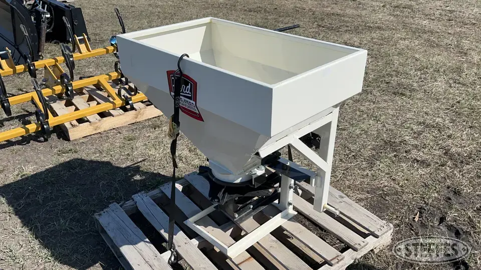 Herd 550 Lawn Sprayers and Spreader
