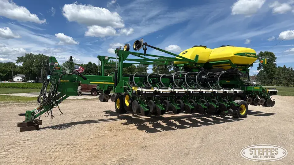 2010 John Deere DB44 12 or More Row Planter