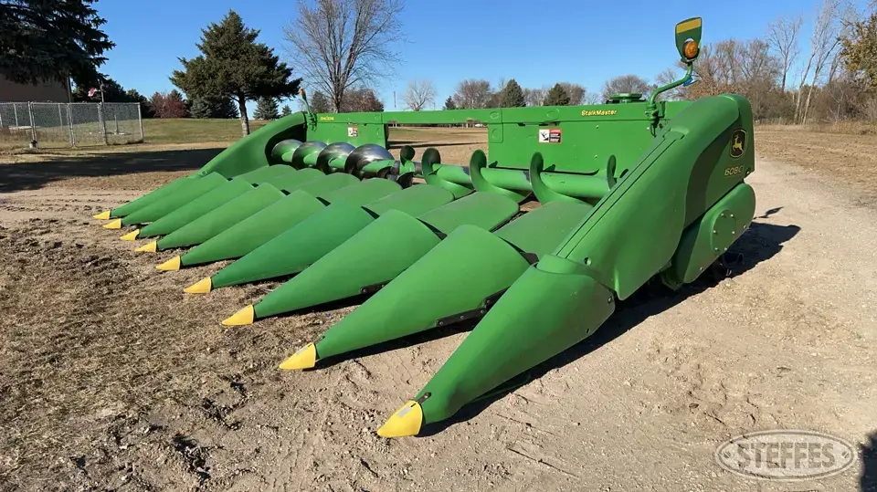 2012 John Deere 608C Corn Head