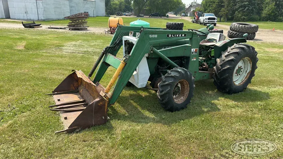 1969 Oliver 1250 Collectible Tractor