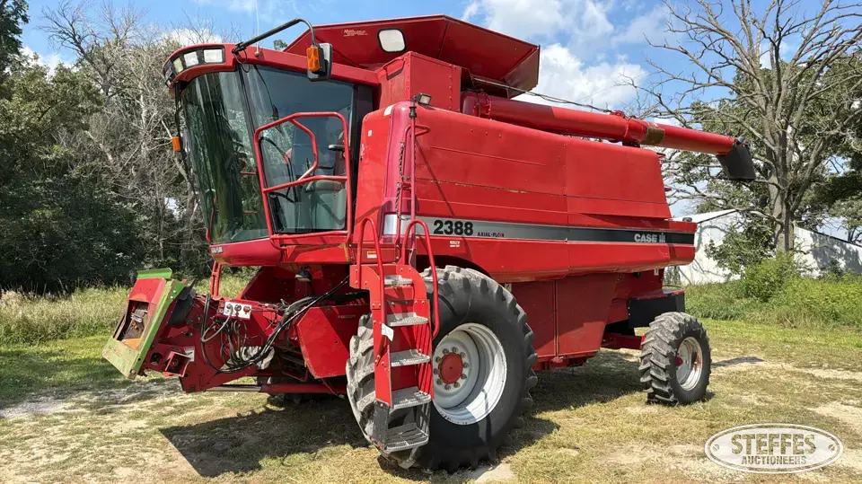 1999 Case IH 2388 Combine