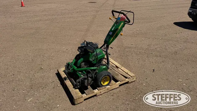 John Deere 220 E-Cut Hybrid