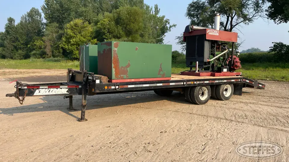 2014 Hydro Booster pump, John Deere 6090 Tier III 375 hp., w/4,304 hrs., 20" Pioneer pump, on 1997 Contrail tandem 10T Manure Pumping Equipment