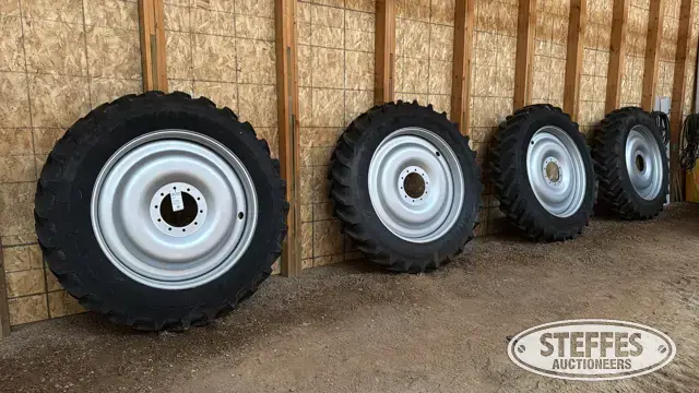(4) BKT Agri-Max RT945 380/90R46 tires
