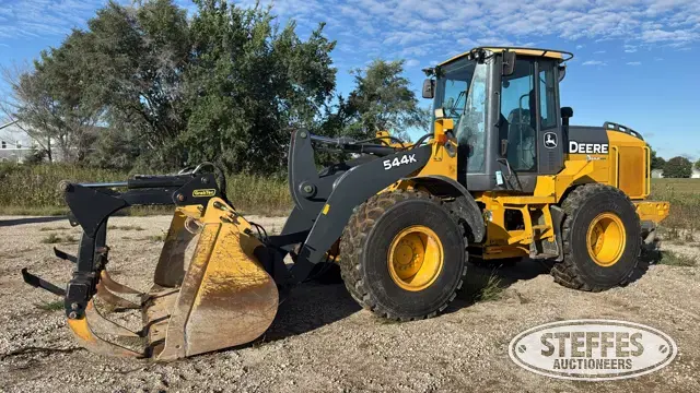 2011 Deere 544K