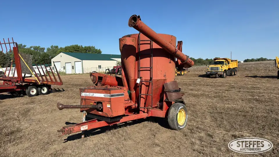 International 1250 Forage Processing