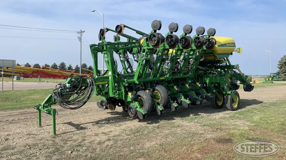 2020 John Deere 1795 12 or More Row Planter