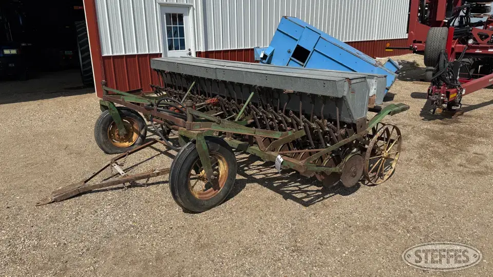 John Deere antique press drills Collectible Machinery-Other