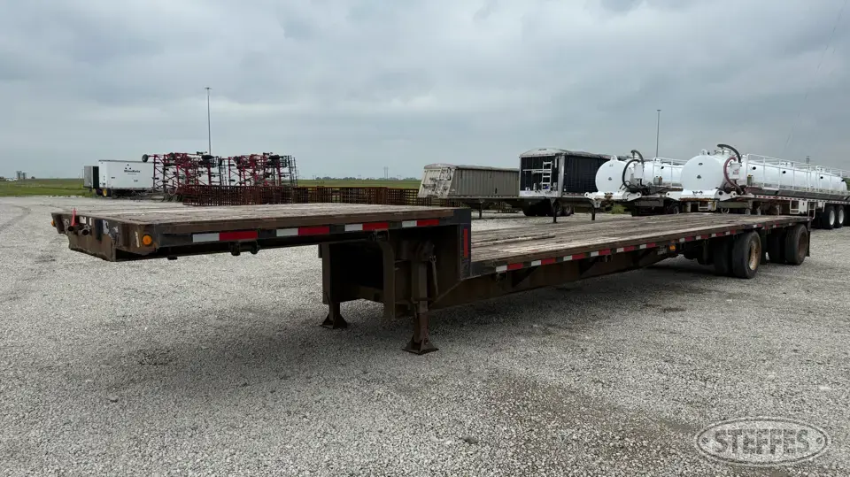 1995 Fontaine Step Deck Trailer