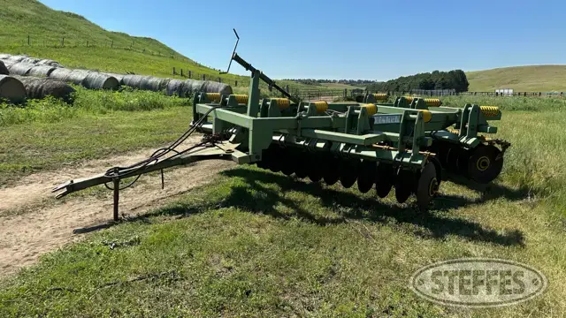 Wishek 842