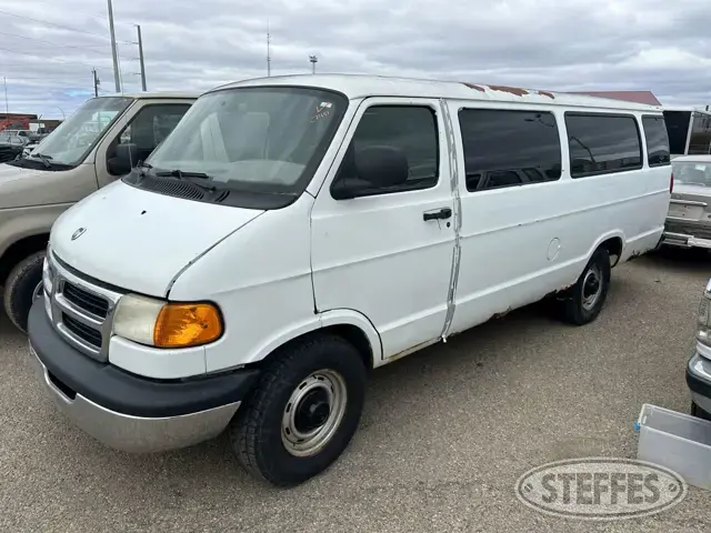2000 Dodge Ram Wagon
