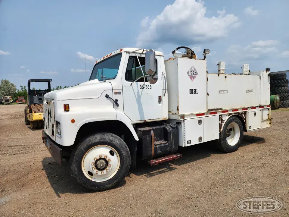 1987 International S2375 Service Utility Truck