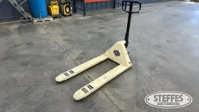 Jet pallet jack