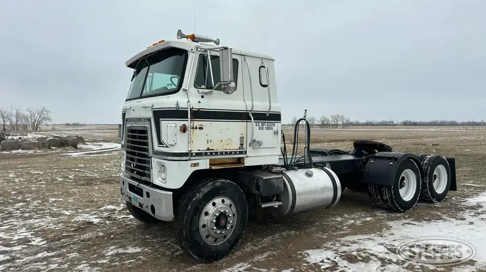 1981 International 4070B Cabover Truck without Sleeper