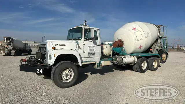 1987 Ford L9000