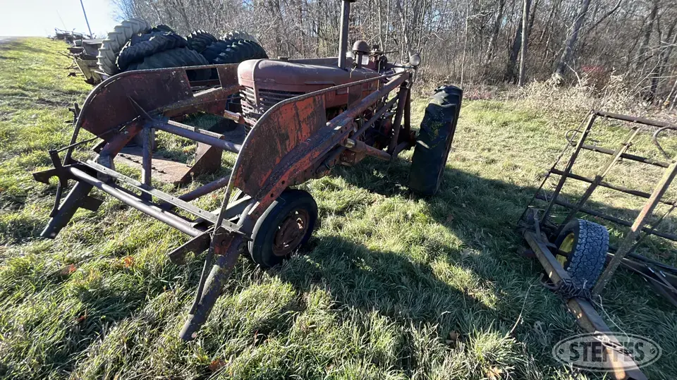 1948 Farmall M 2WD Tractor