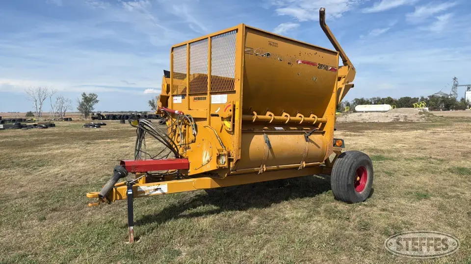 2011 Haybuster 2650 Forage Processing