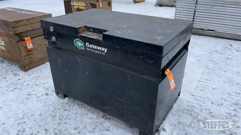 Knaack 4830 Jobmaster Storage and Bench
