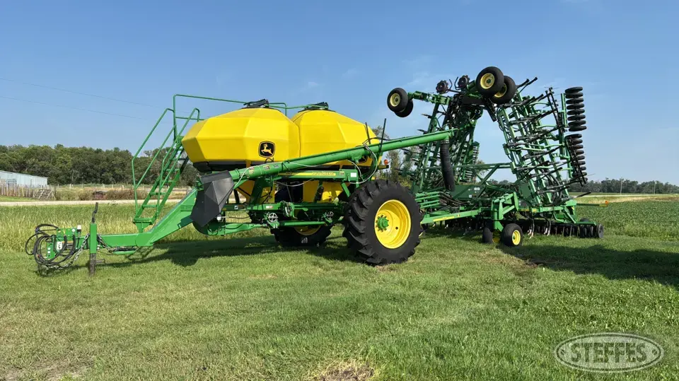 2003 John Deere 1820 Air Drills and Air Seeder
