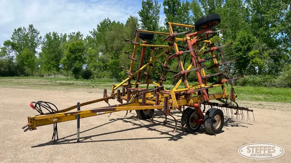 Kent 524 Field Cultivator