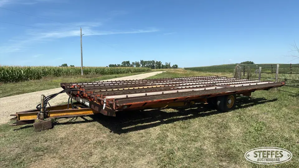 McKee single axle bale stack mover Bale Handling
