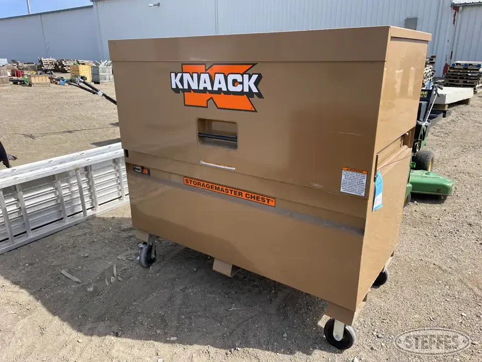 Knaack 89 Storagemaster Storage and Bench