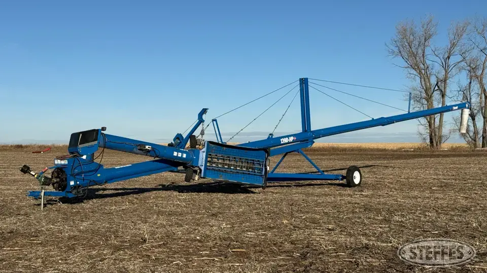 2017 Brandt 1390-HP+ Swing Hopper Auger