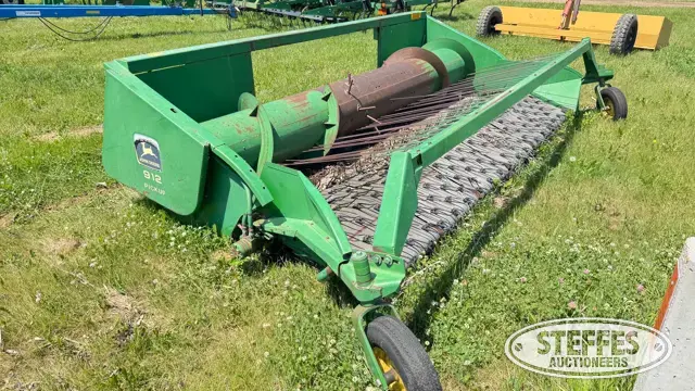 John Deere 912