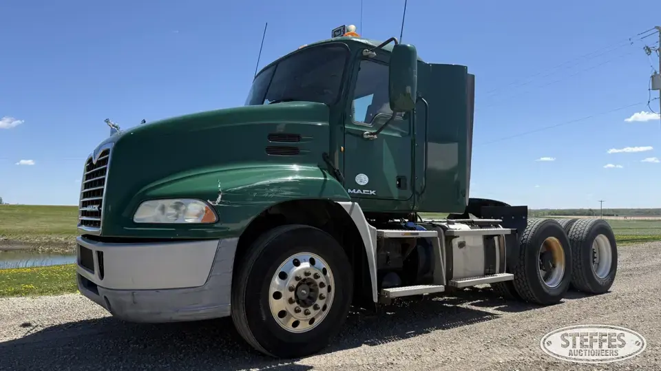 2016 Mack Pinnacle CXU613 Conventional Truck without Sleeper