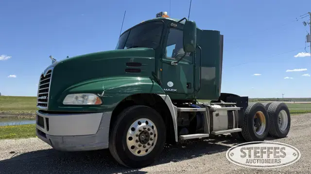 2016 Mack Pinnacle CXU613