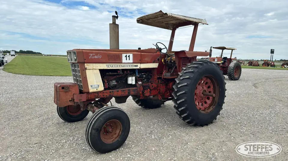 1973 International 1066 2WD Tractor