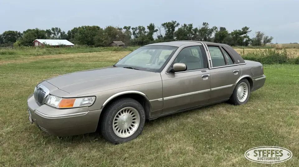 2001 Mercury Grand Marquis LS Car