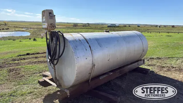 1,000 gal. fuel tank